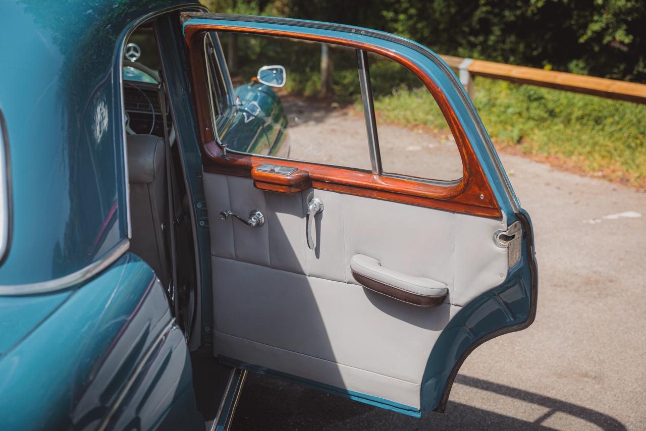 1956 Mercedes - Benz 220a Ponton