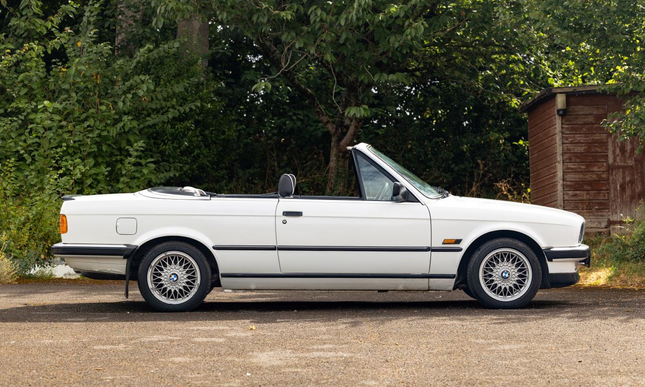 1990 BMW E30 325i Cabriolet