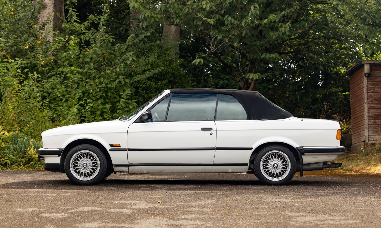 1990 BMW E30 325i Cabriolet