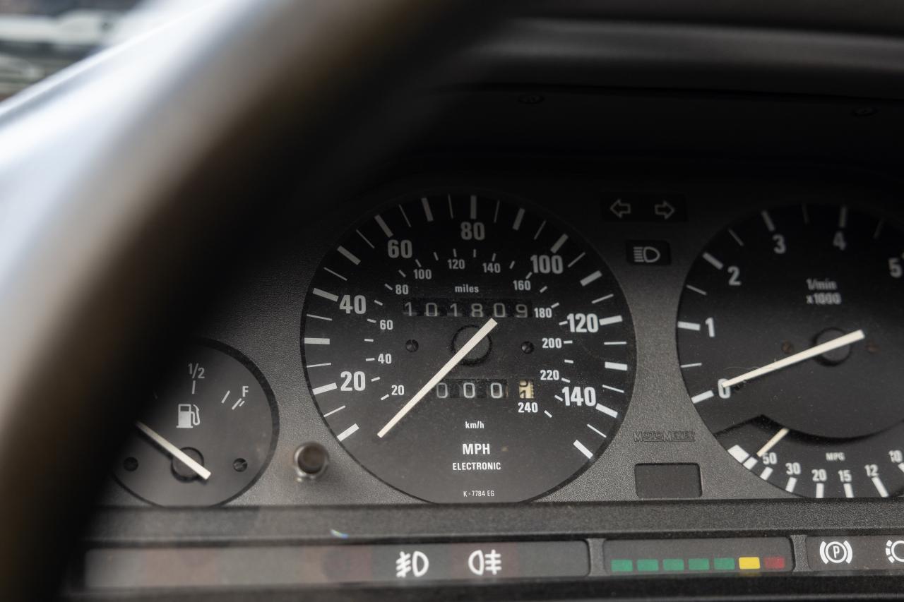 1990 BMW E30 325i Cabriolet