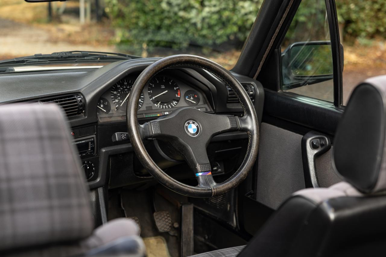 1990 BMW E30 325i Cabriolet
