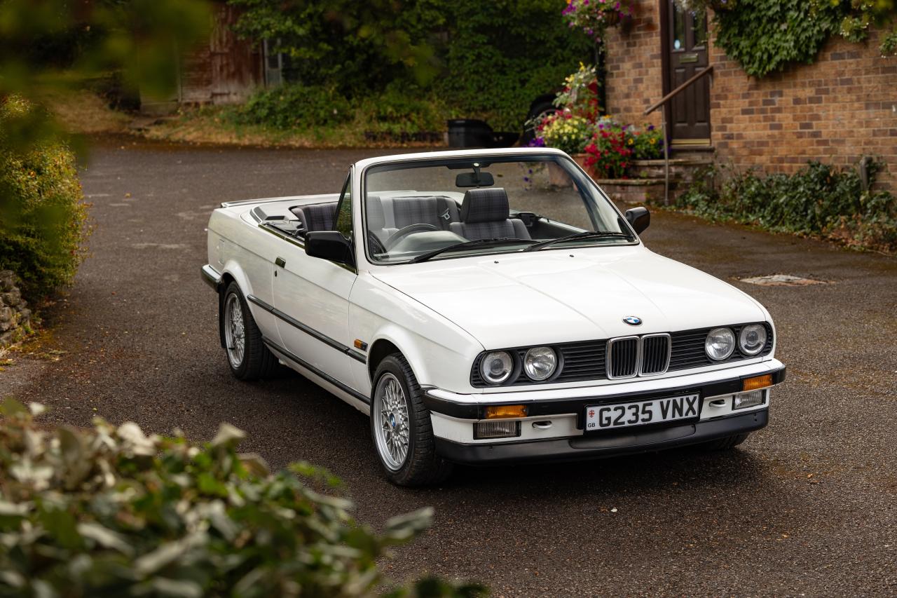 1990 BMW E30 325i Cabriolet