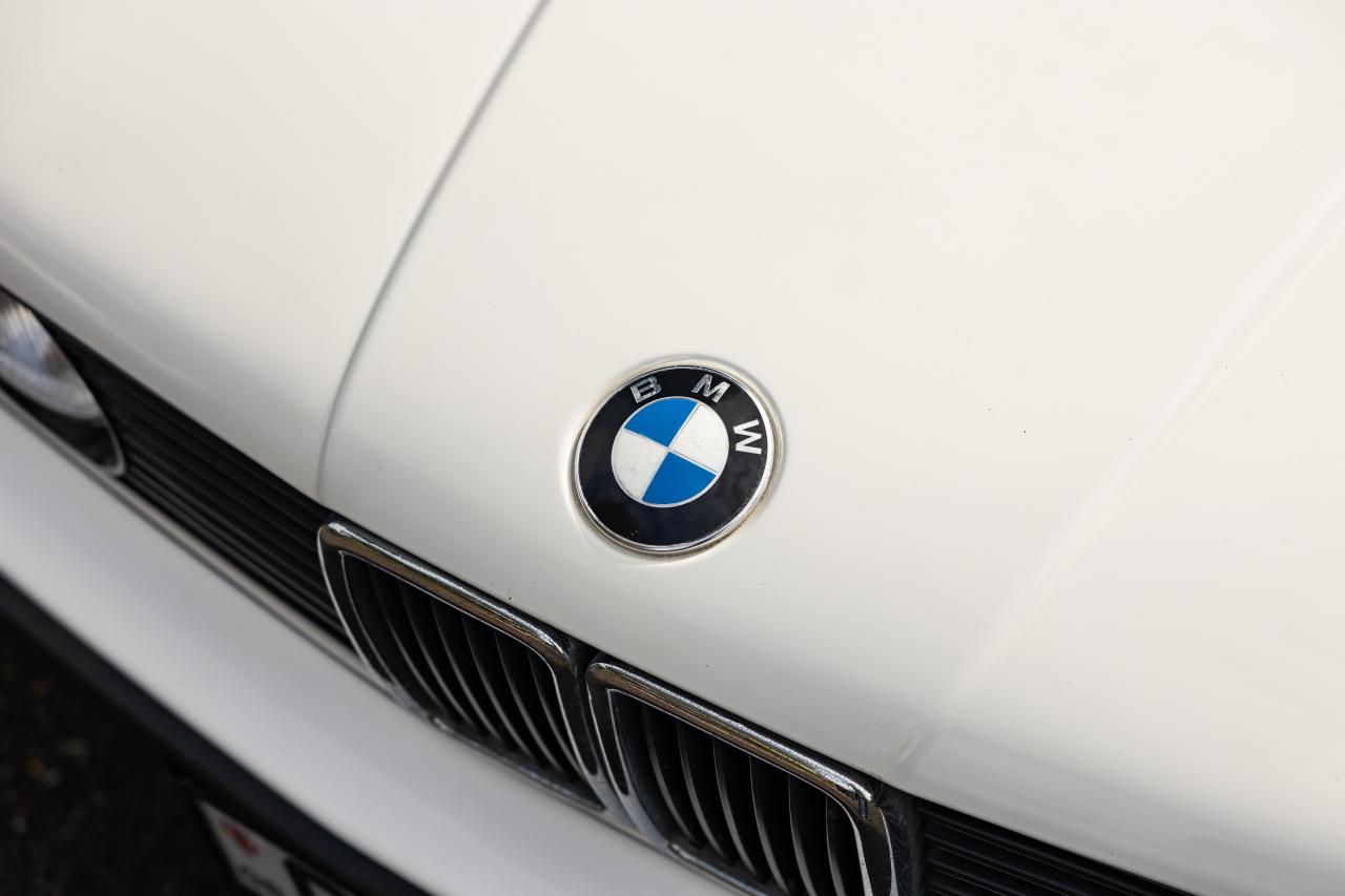 1990 BMW E30 325i Cabriolet