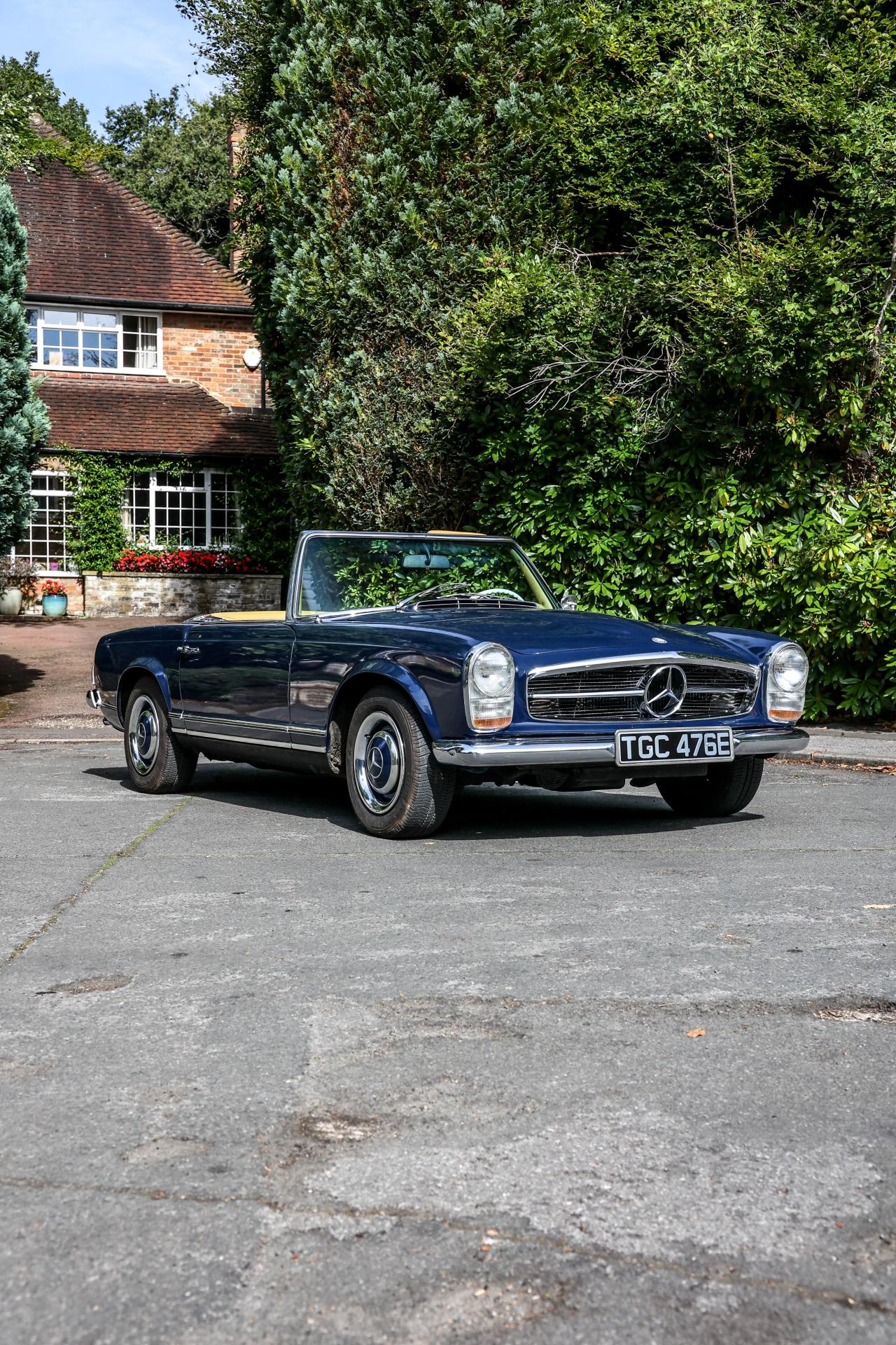 1966 Mercedes - Benz 230 SL Pagoda