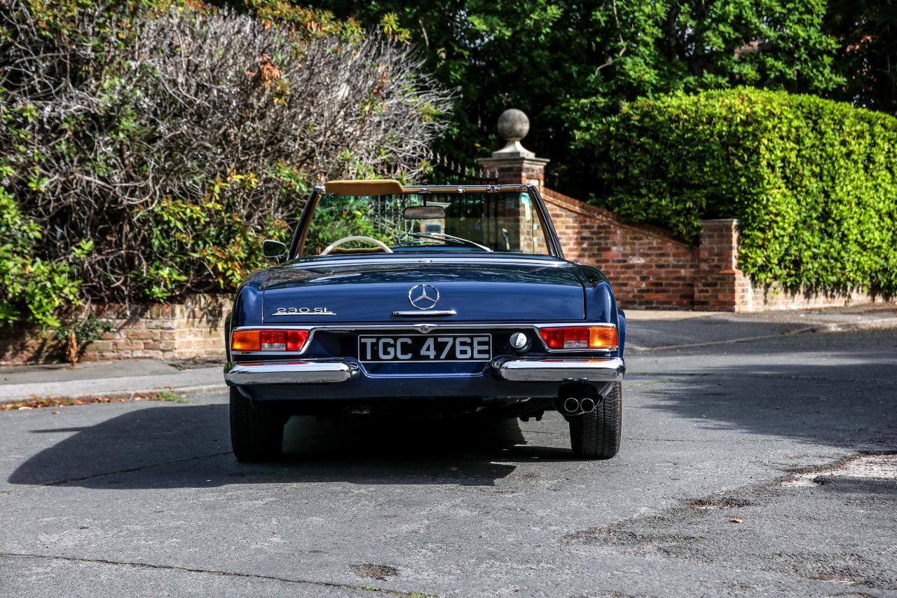 1966 Mercedes - Benz 230 SL Pagoda
