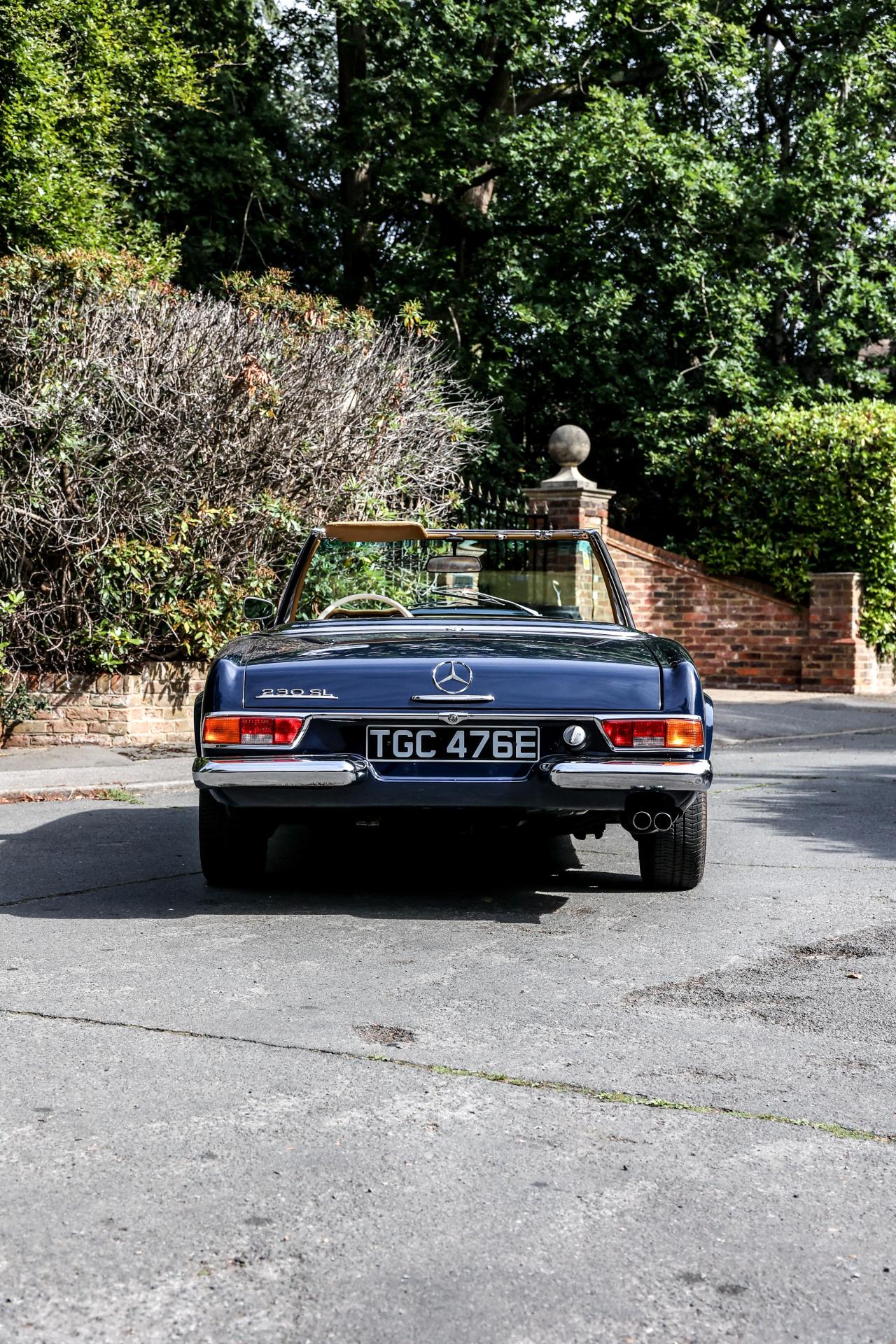 1966 Mercedes - Benz 230 SL Pagoda