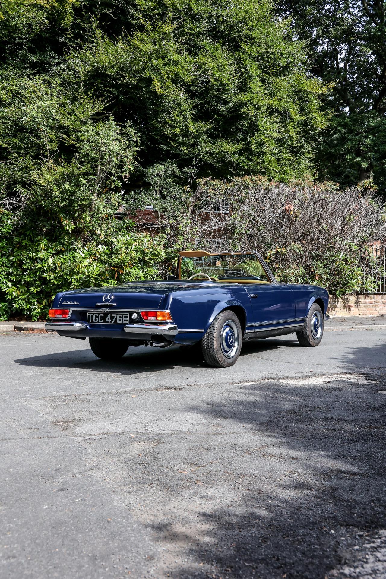 1966 Mercedes - Benz 230 SL Pagoda