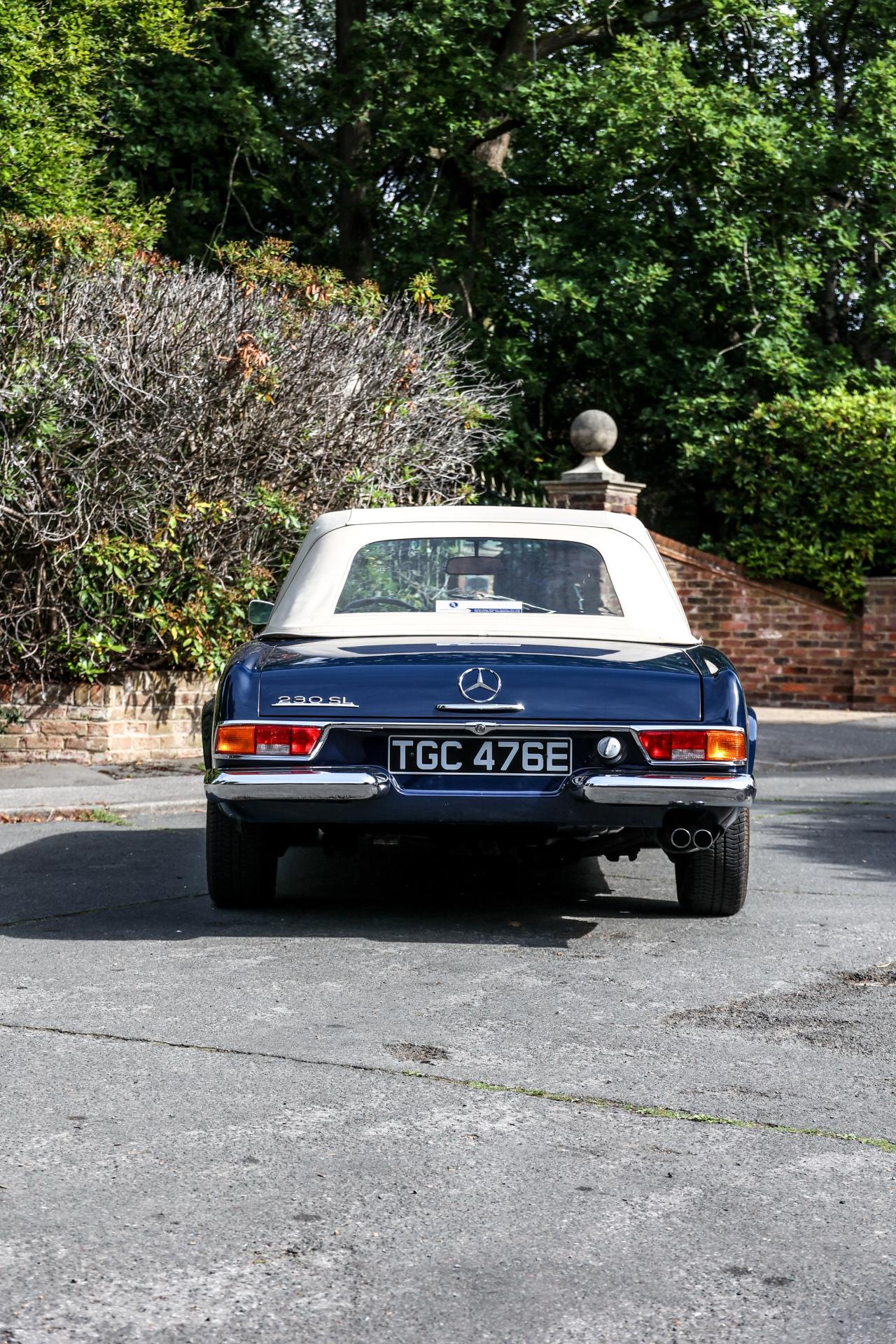 1966 Mercedes - Benz 230 SL Pagoda