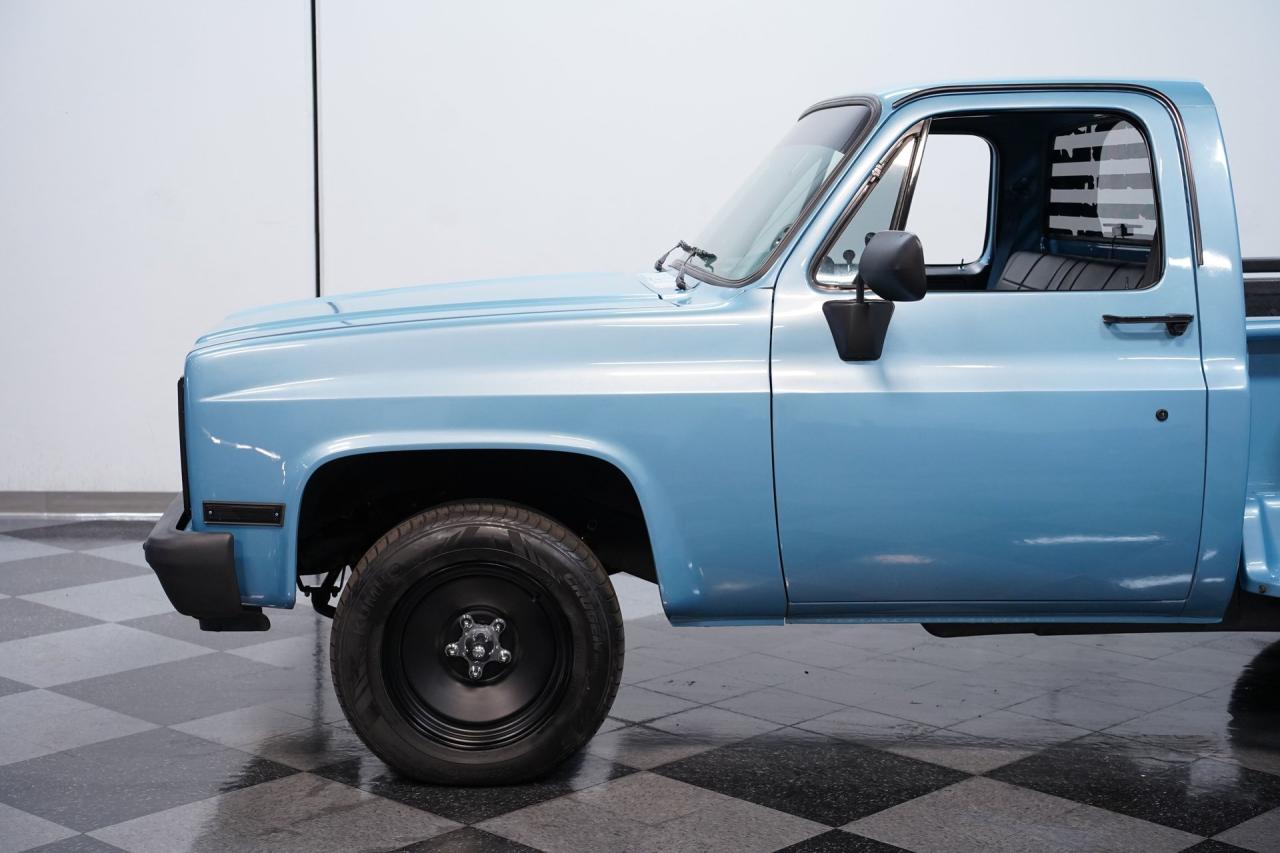 1985 Chevrolet C10 Stepside LS Restomod