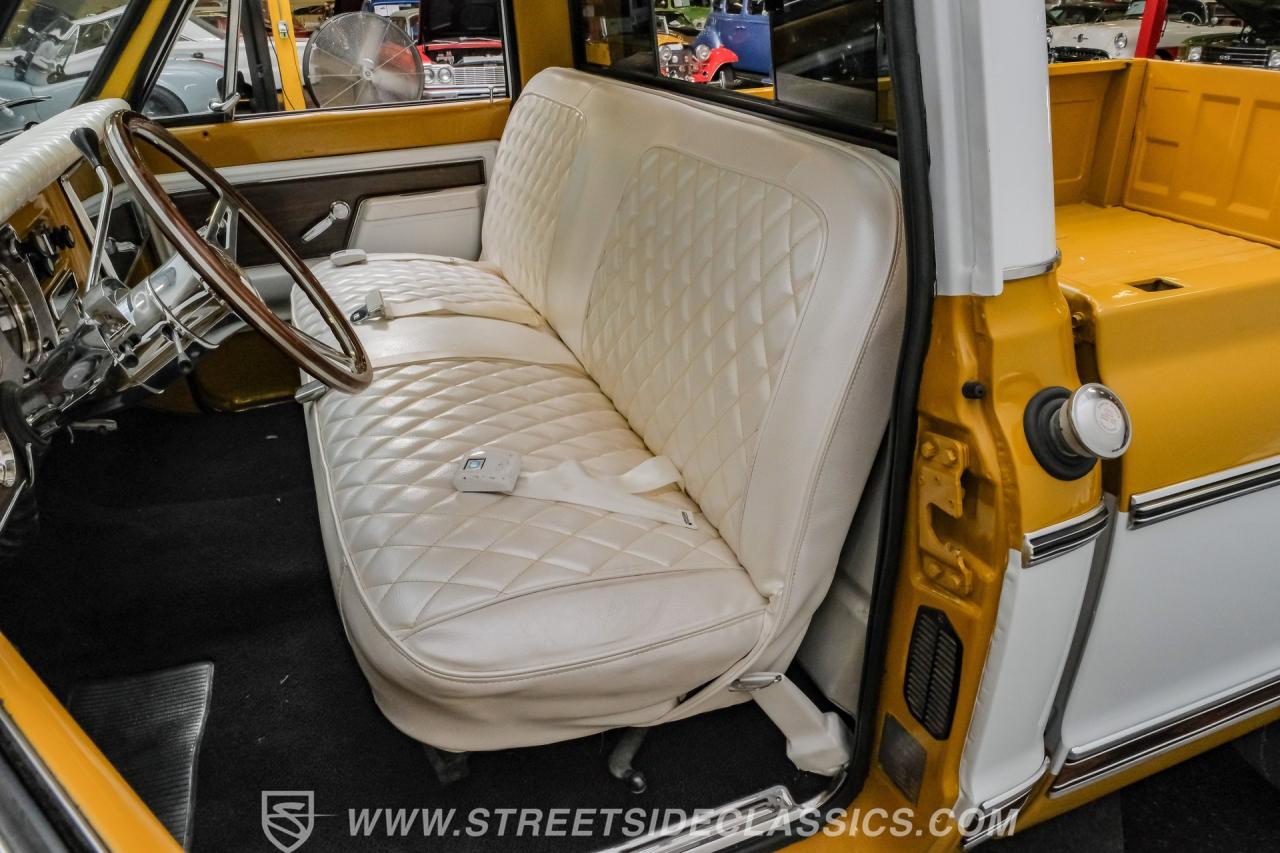 1972 Chevrolet C10 Custom Deluxe