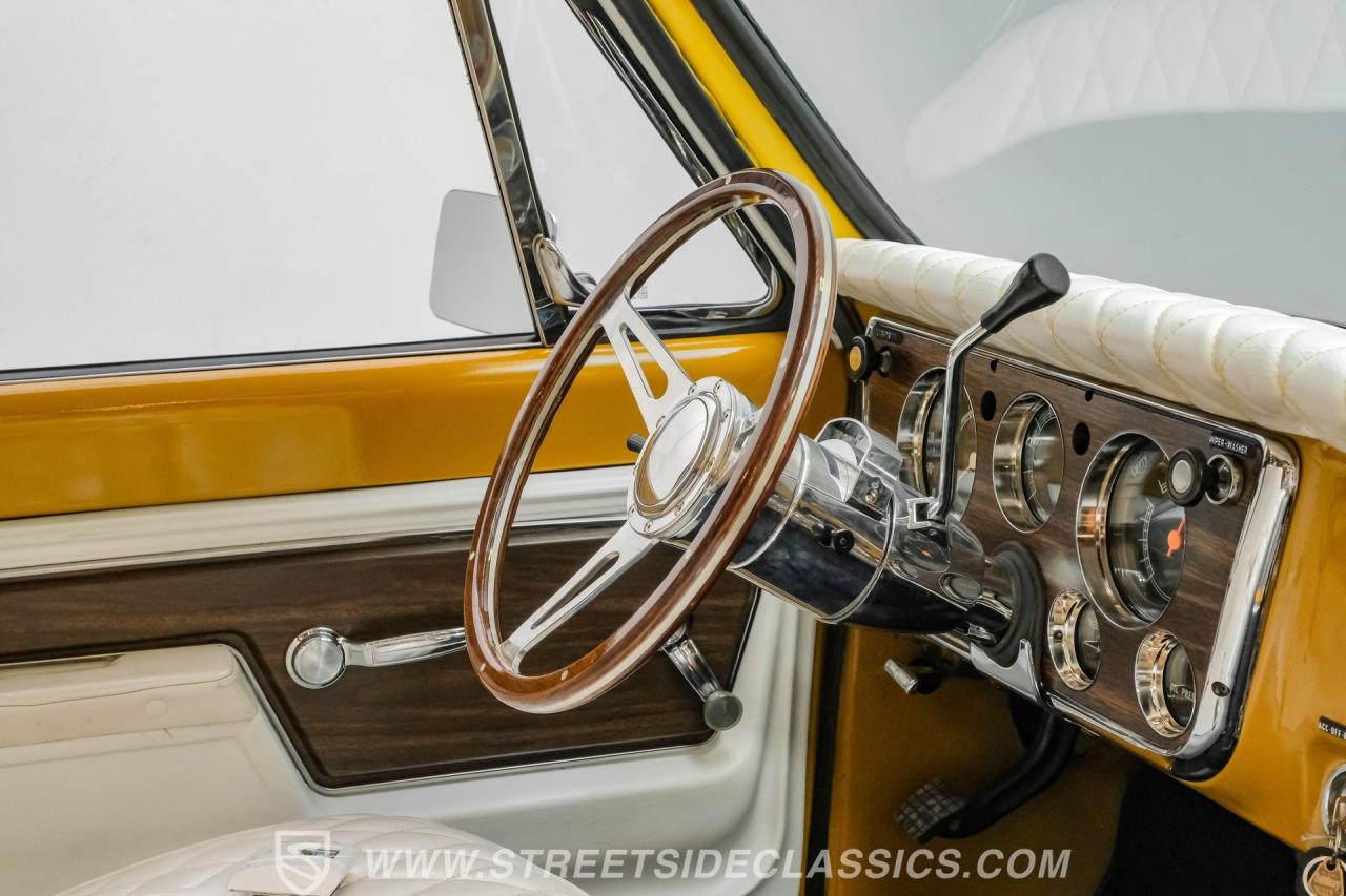 1972 Chevrolet C10 Custom Deluxe