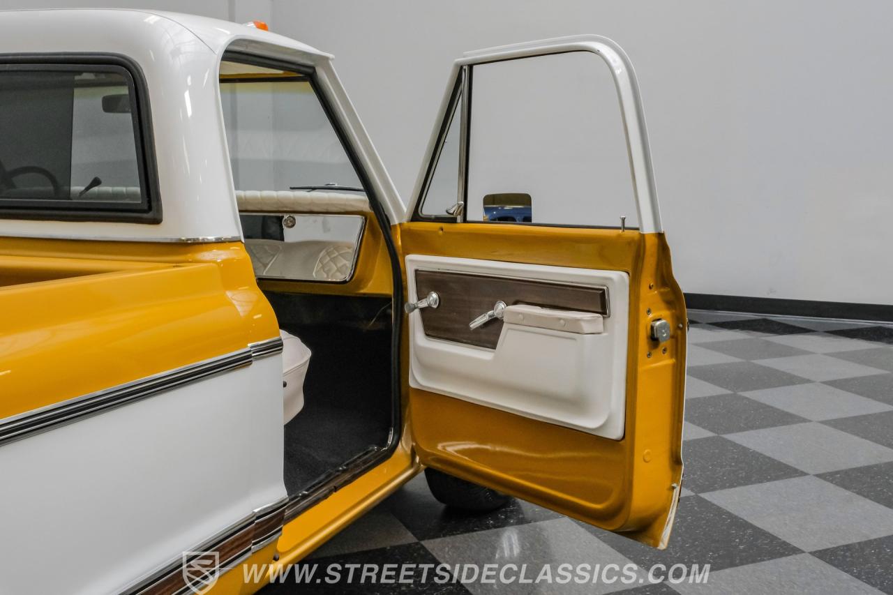1972 Chevrolet C10 Custom Deluxe