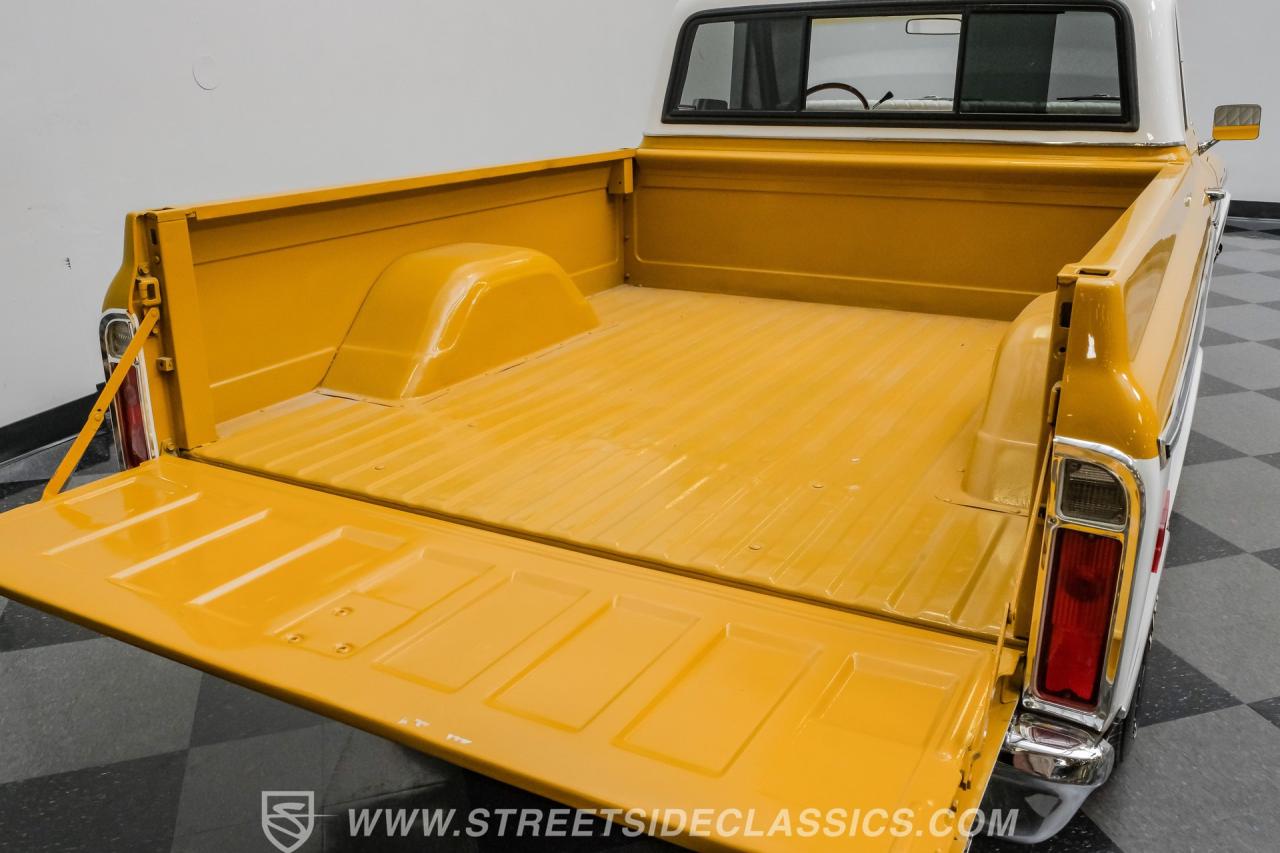 1972 Chevrolet C10 Custom Deluxe