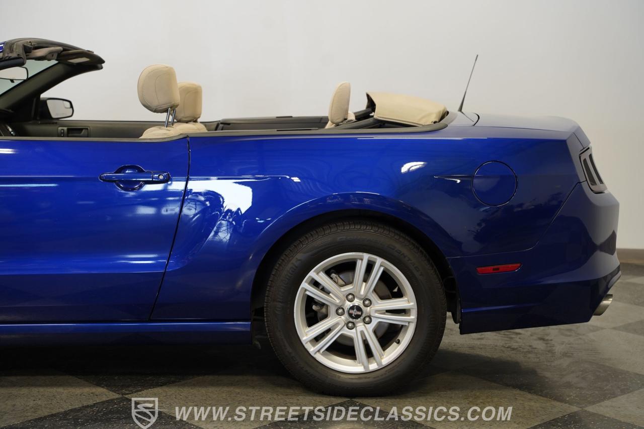 2014 Ford Mustang Convertible