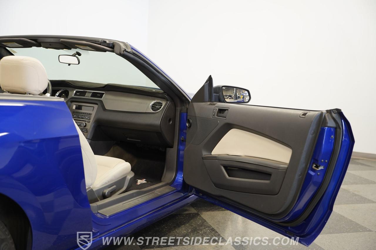2014 Ford Mustang Convertible