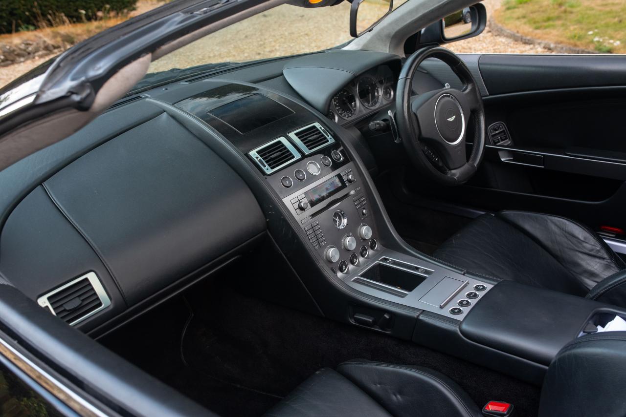 2006 Aston Martin DB9 Volante