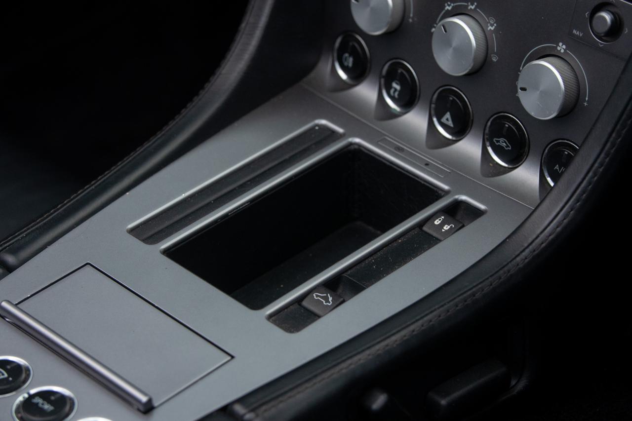 2006 Aston Martin DB9 Volante