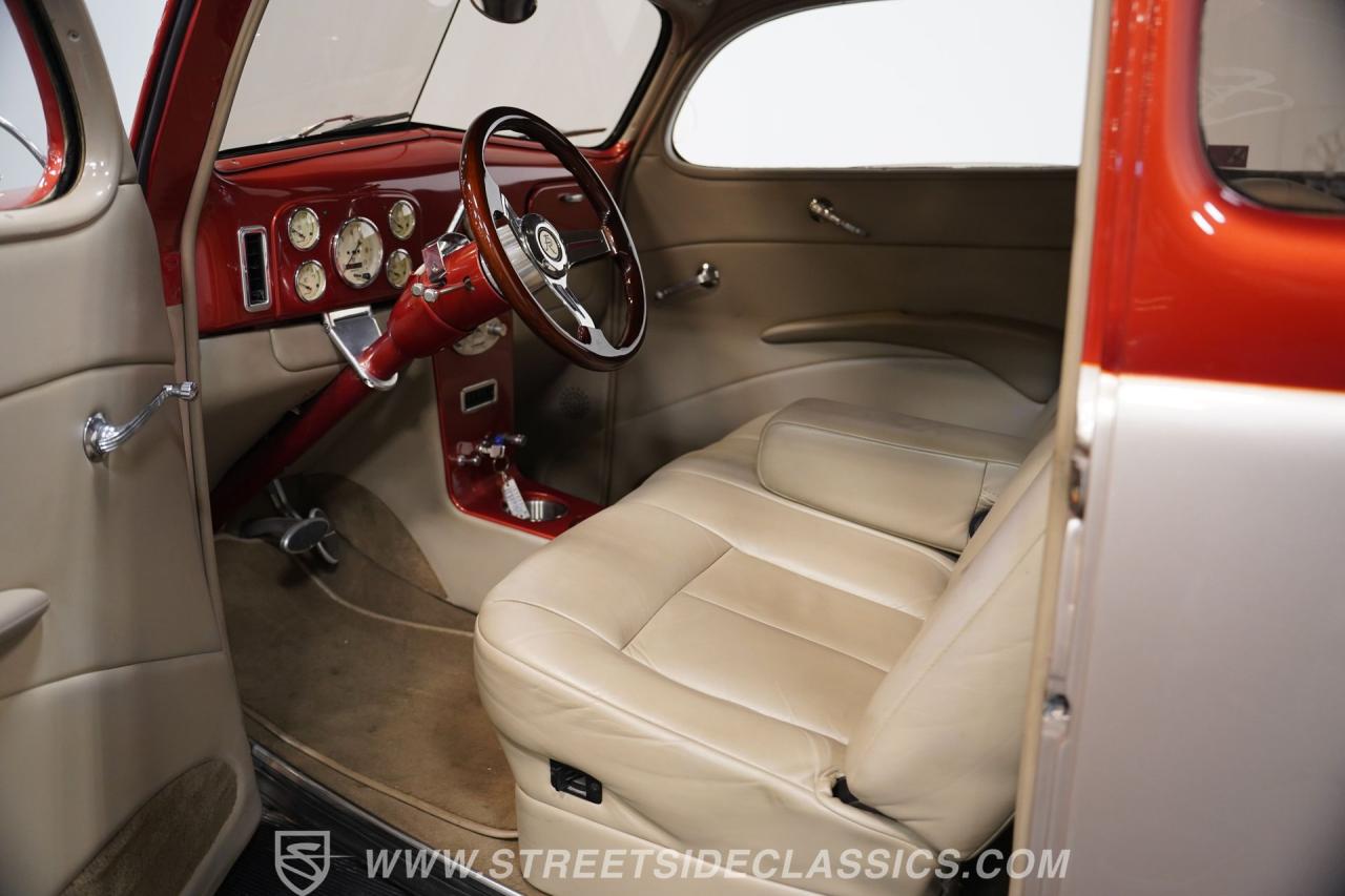 1937 Ford Tudor Slantback