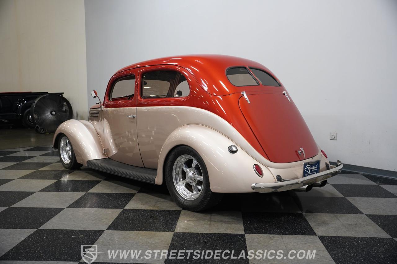 1937 Ford Tudor Slantback