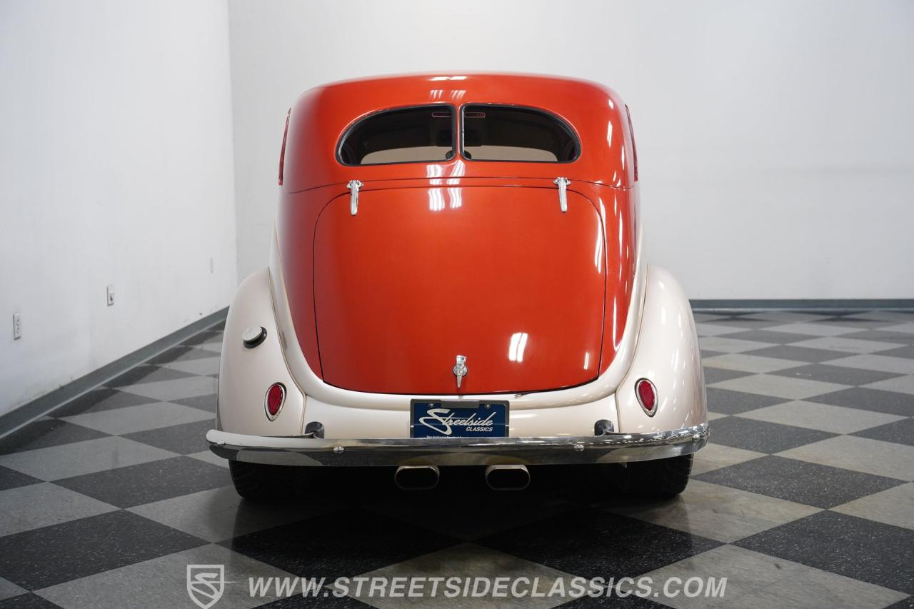 1937 Ford Tudor Slantback