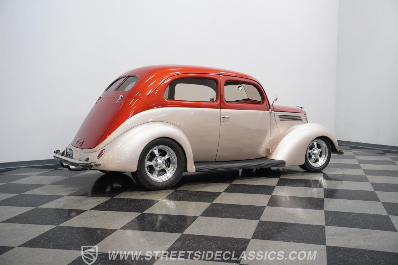 1937 Ford Tudor Slantback