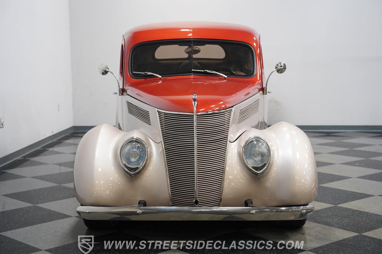 1937 Ford Tudor Slantback