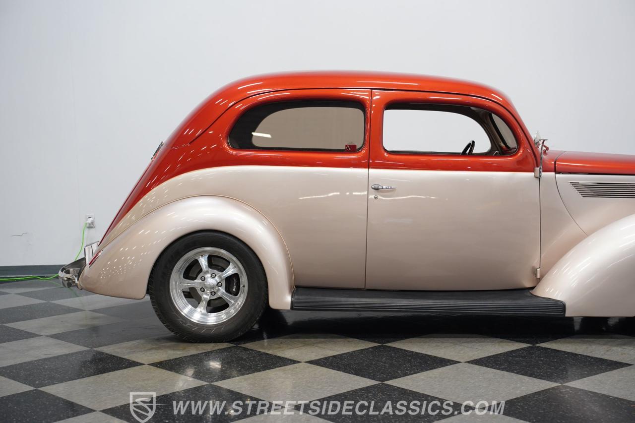 1937 Ford Tudor Slantback