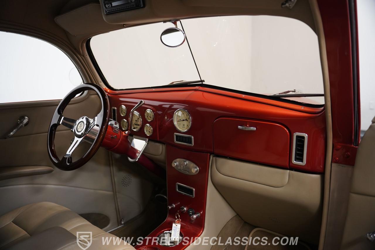 1937 Ford Tudor Slantback