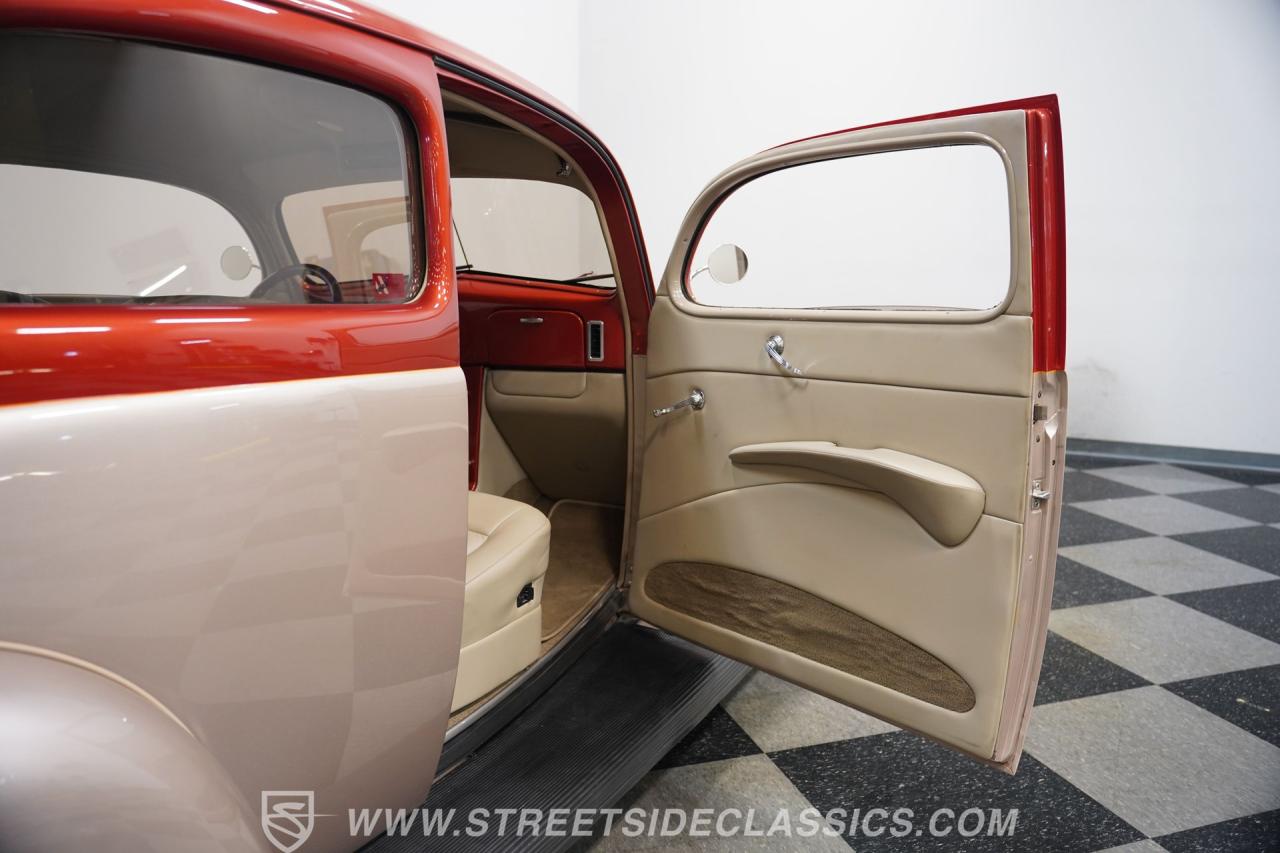 1937 Ford Tudor Slantback