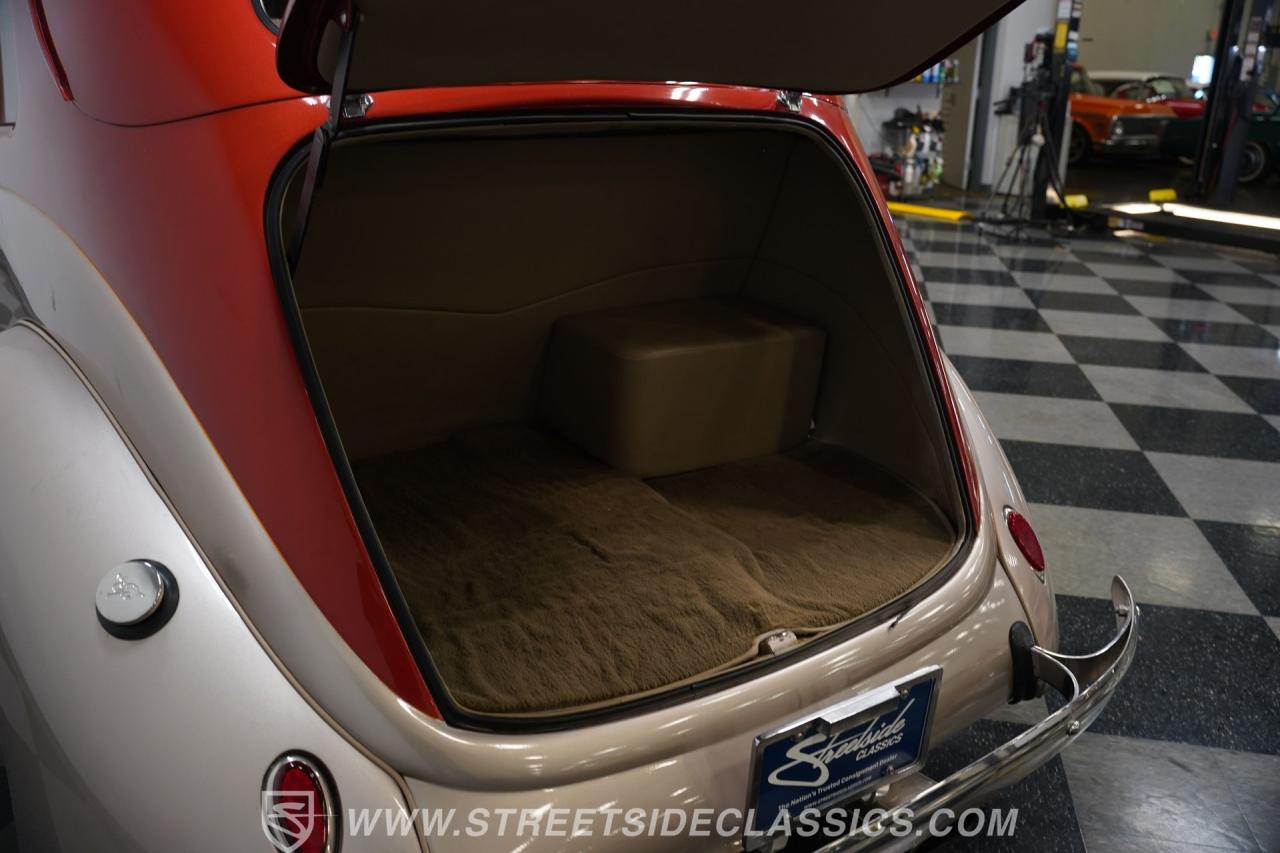1937 Ford Tudor Slantback