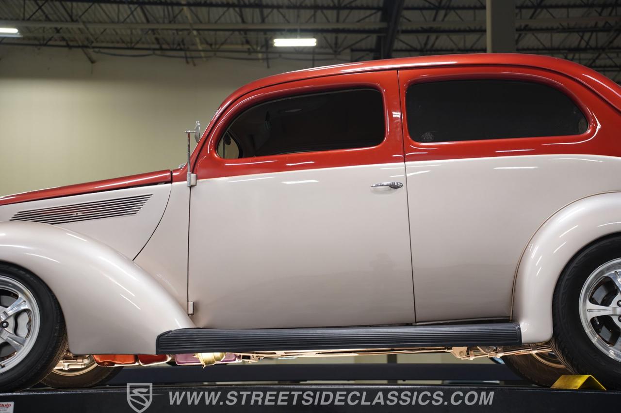 1937 Ford Tudor Slantback