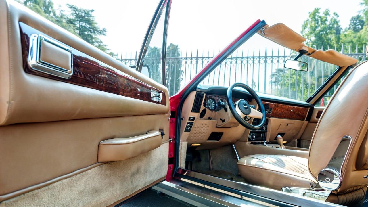 1986 Aston Martin V8 Volante