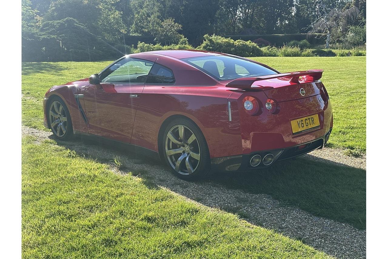 Nissan GT-R V6 Premium Edition