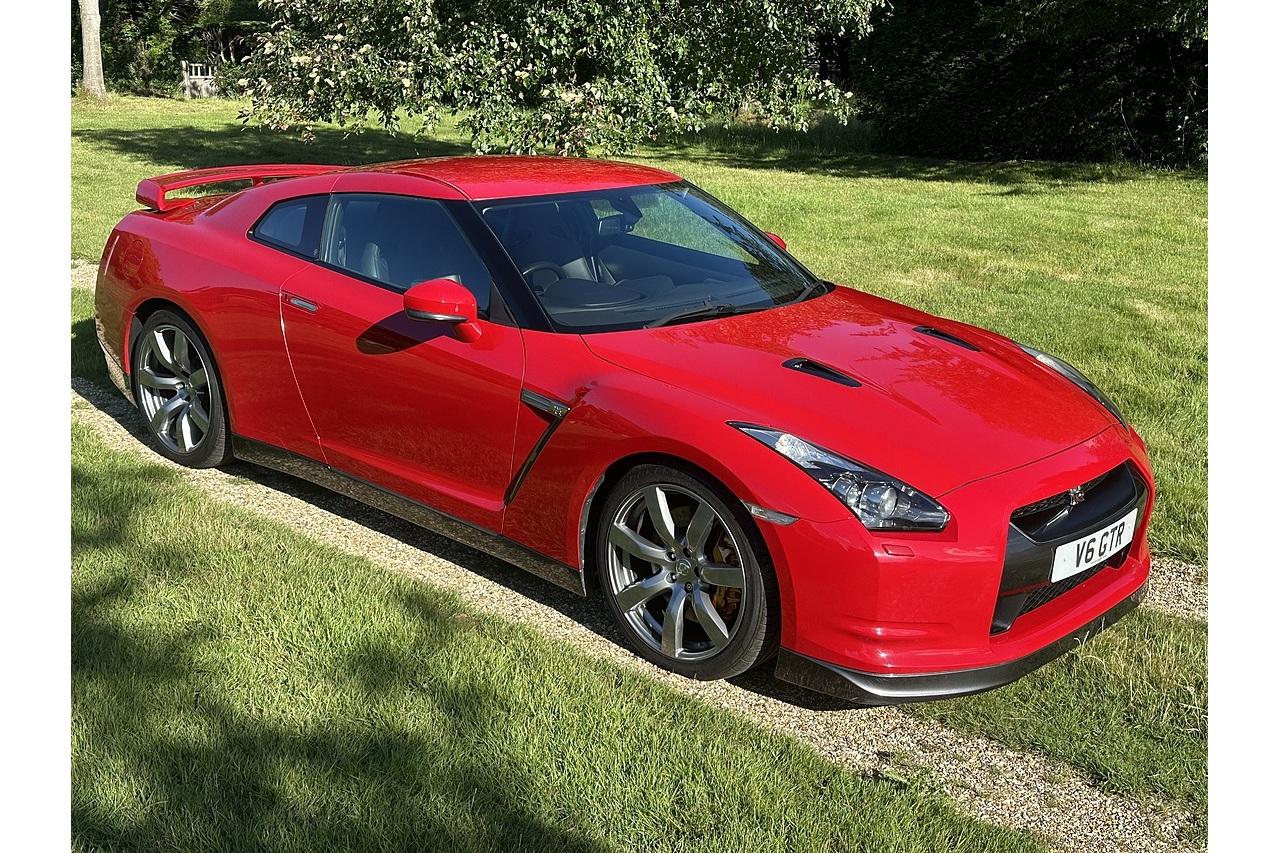 Nissan GT-R V6 Premium Edition