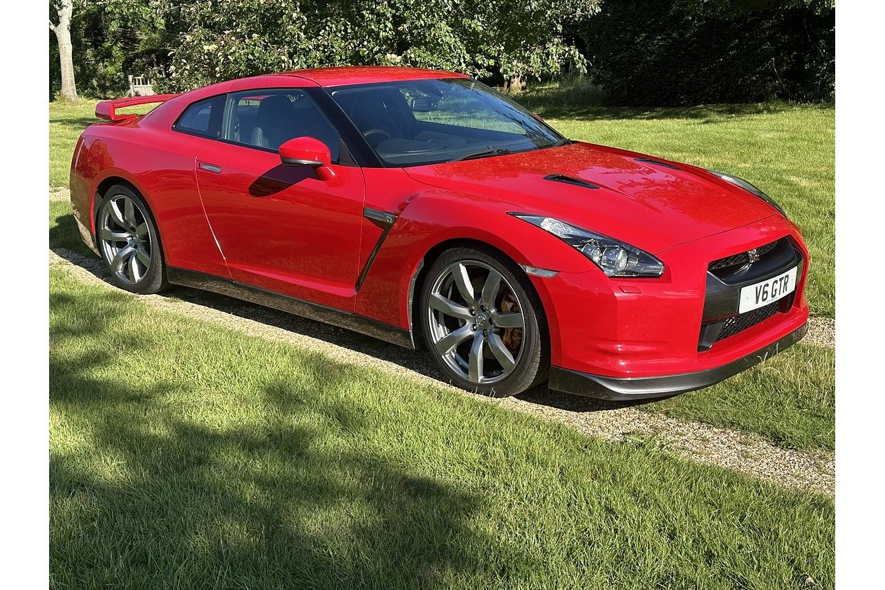 Nissan GT-R V6 Premium Edition