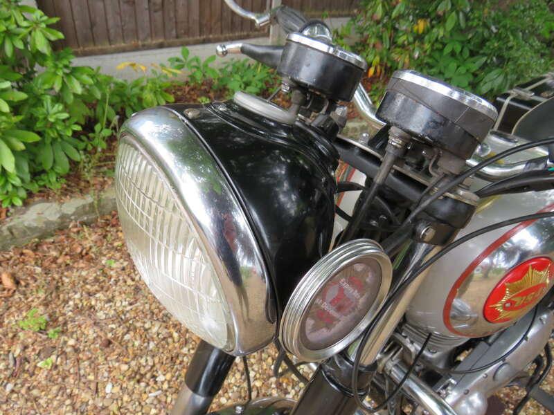 1958 BSA DBD34 GOLD STAR