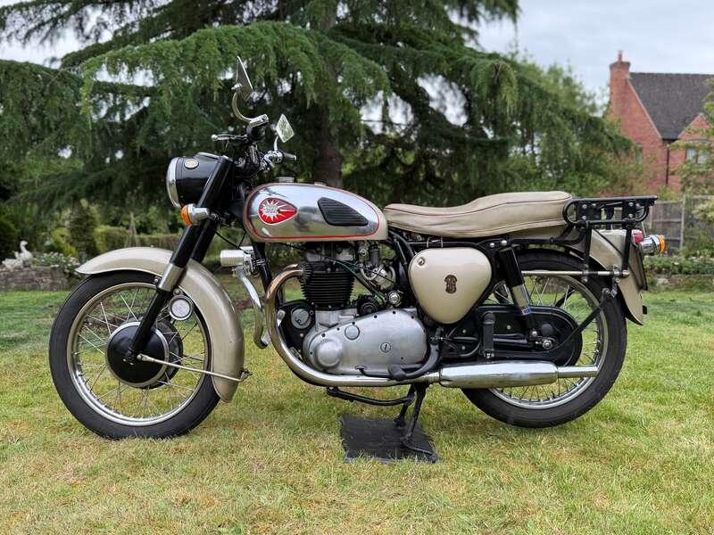 1960 BSA A10 GOLDEN FLASH