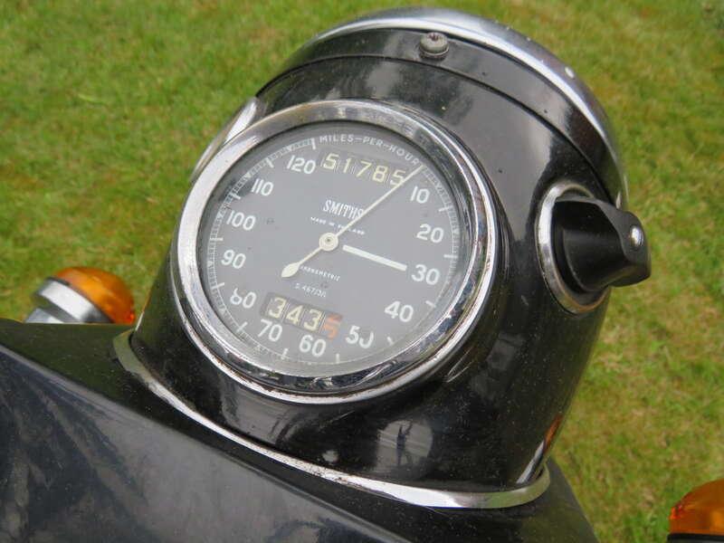 1960 BSA A10 GOLDEN FLASH
