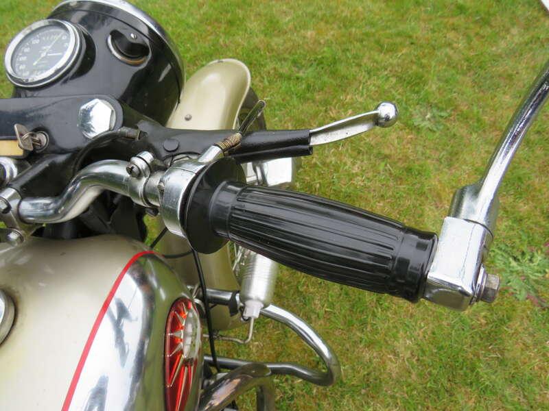 1960 BSA A10 GOLDEN FLASH
