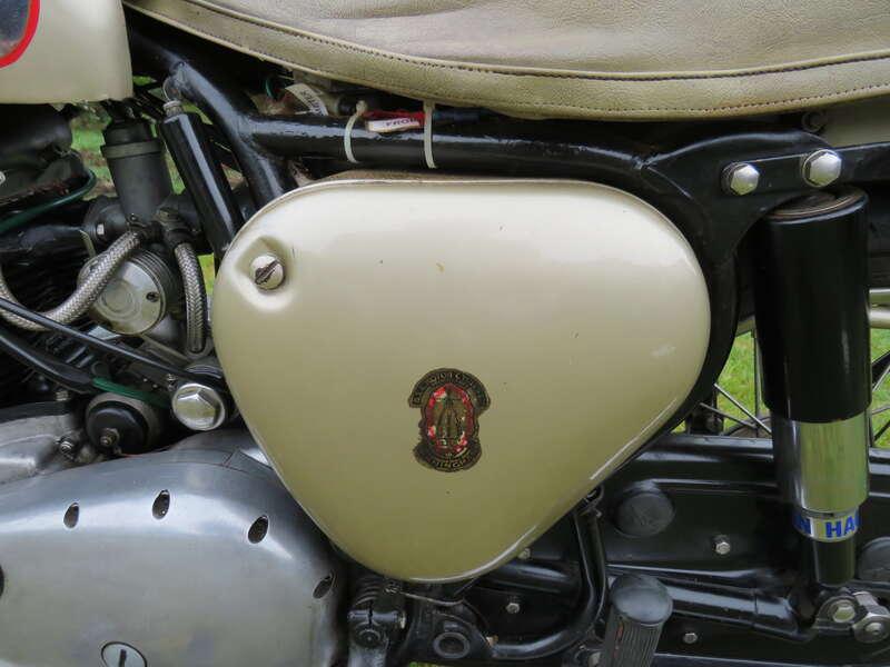 1960 BSA A10 GOLDEN FLASH