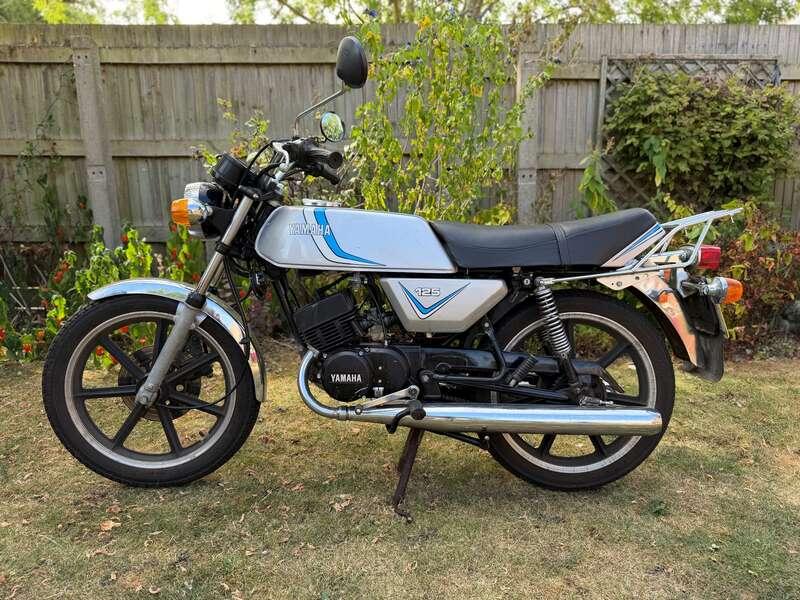 1981 Yamaha RD125DX