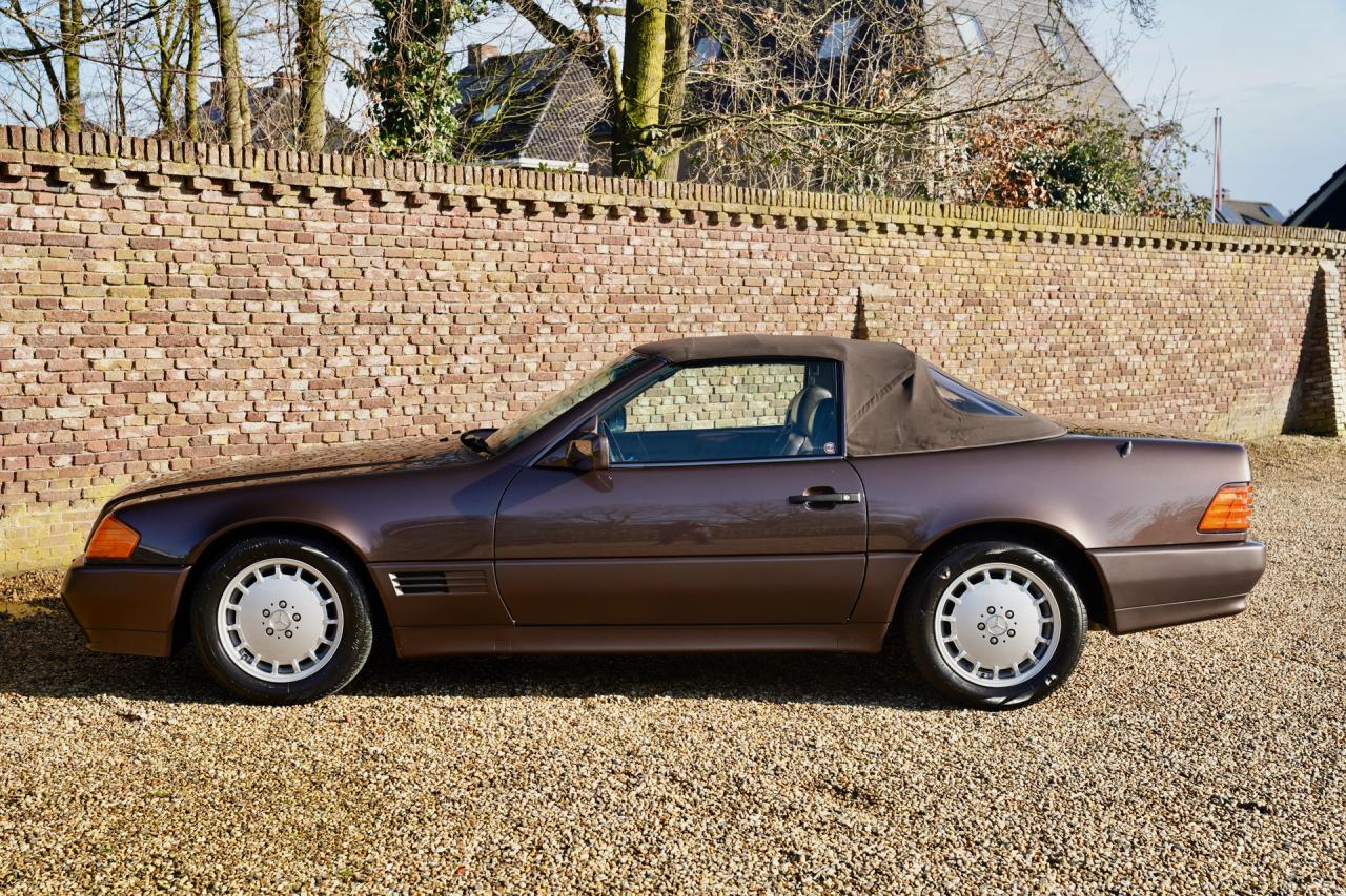 1993 Mercedes - Benz 300 SL &ldquo;Brown over brown&rdquo; 300 SL &ldquo;Brown over brown&rdquo;