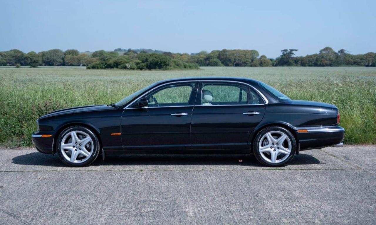 2004 Jaguar XJ SUPER V8