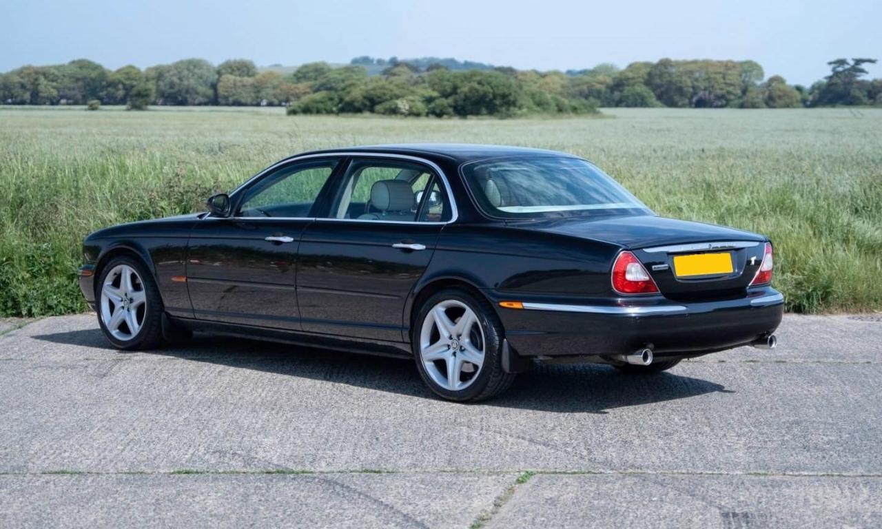 2004 Jaguar XJ SUPER V8