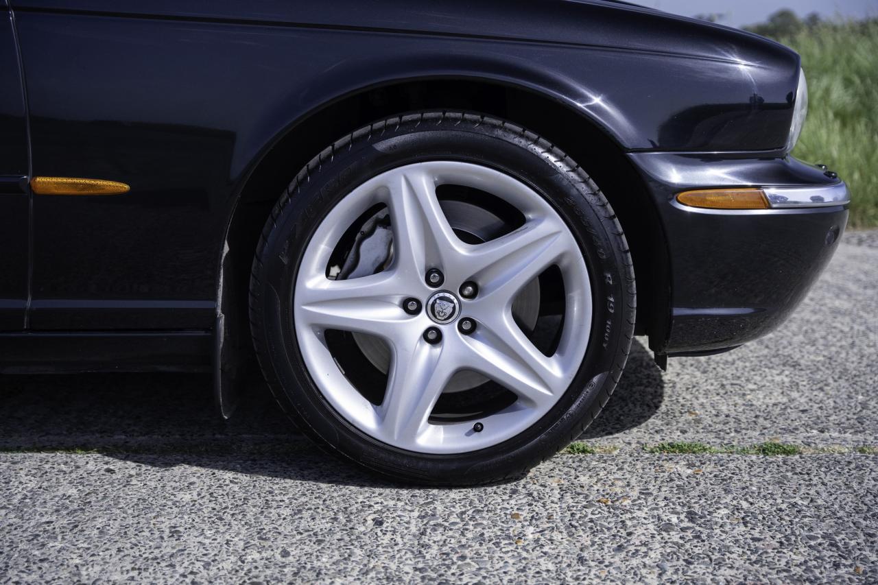 2004 Jaguar XJ SUPER V8