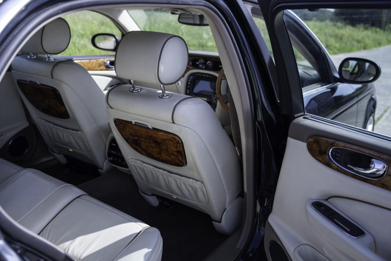2004 Jaguar XJ SUPER V8