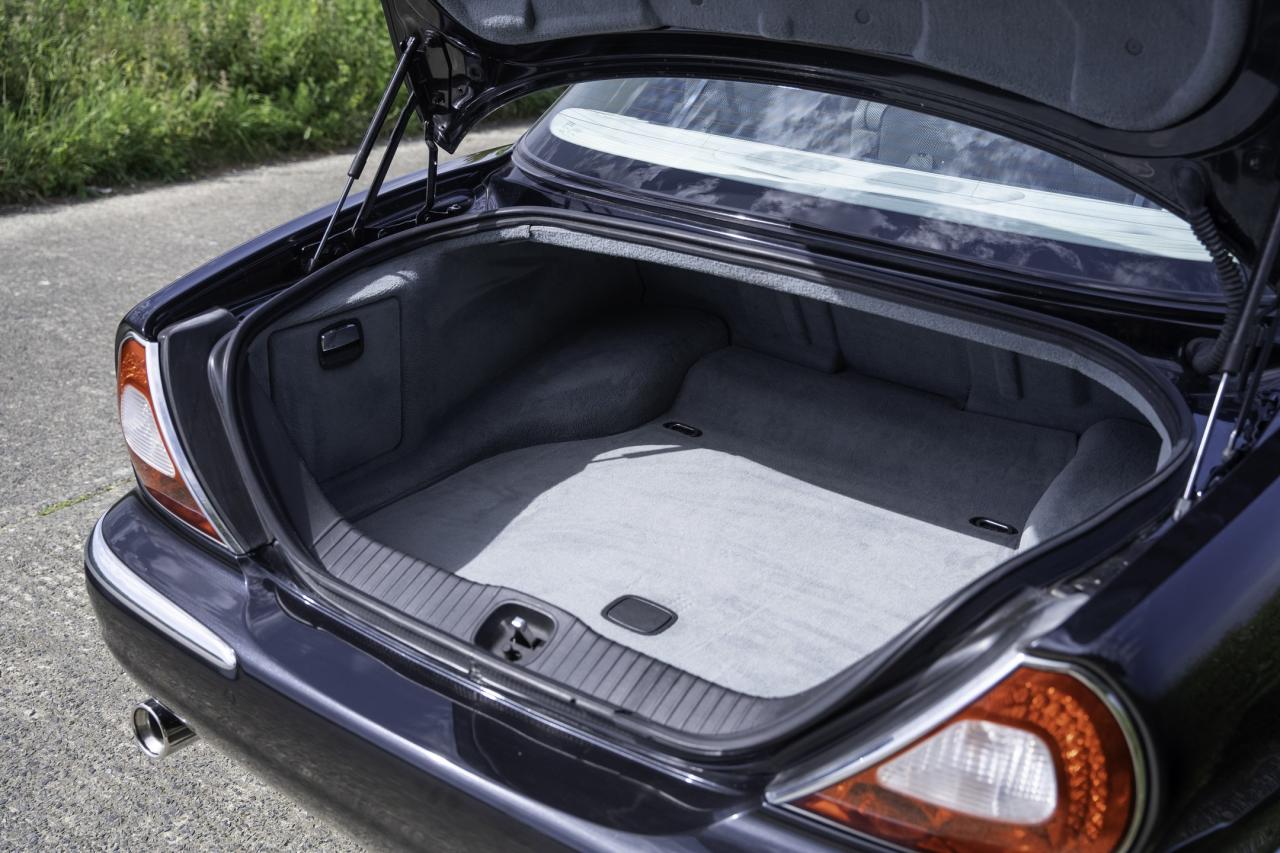 2004 Jaguar XJ SUPER V8