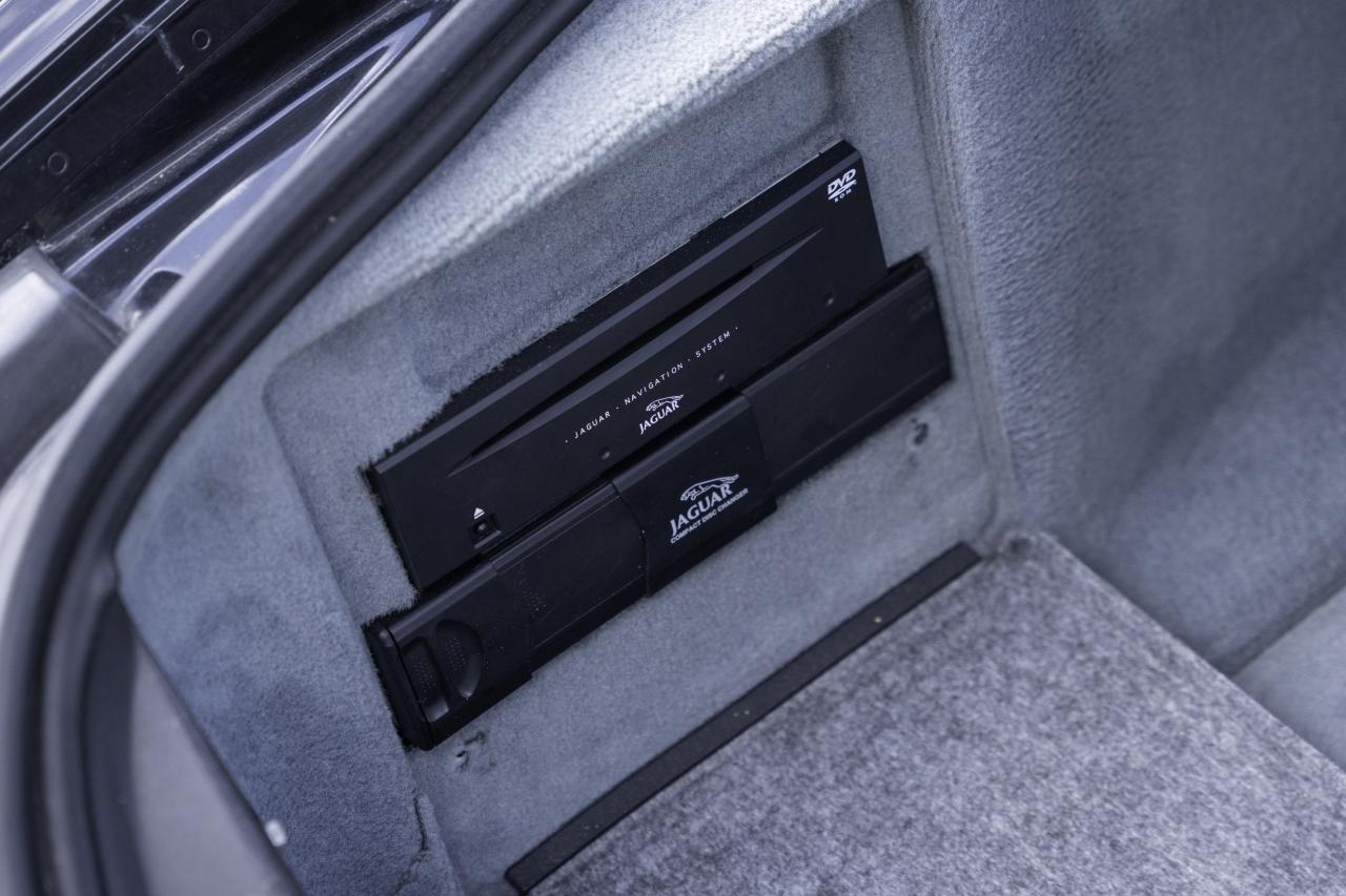 2004 Jaguar XJ SUPER V8