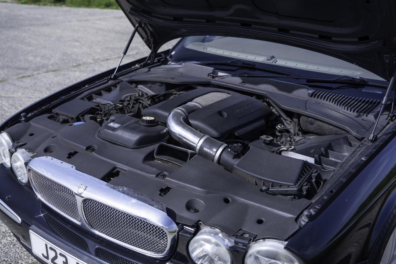 2004 Jaguar XJ SUPER V8