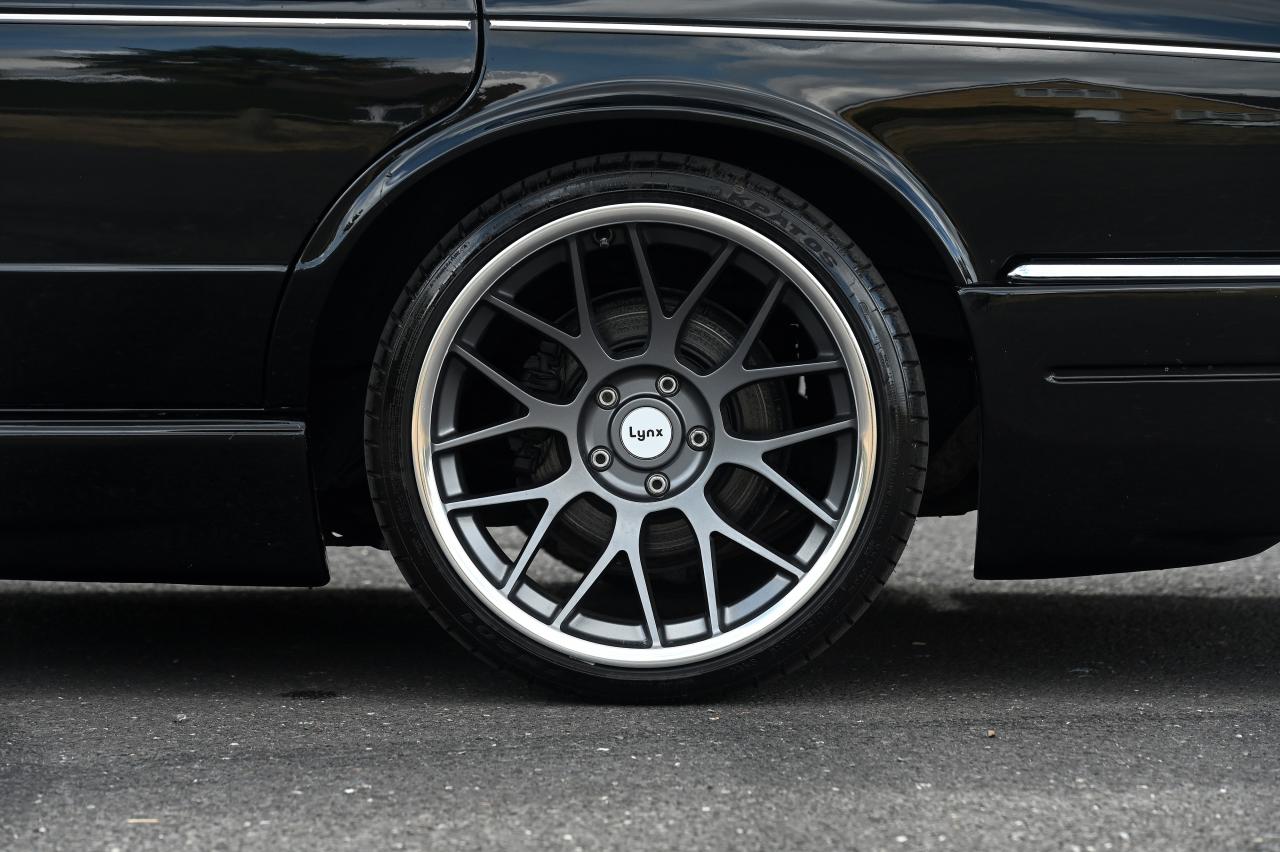 1990 Daimler XJ40 by Lynx (4 litre)